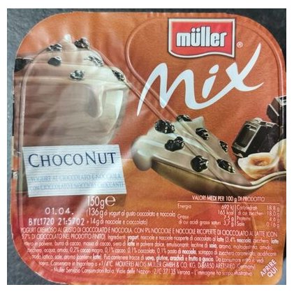 Müller Mix Bacio yogurt with chocolate balls and hazelnuts, 150 g