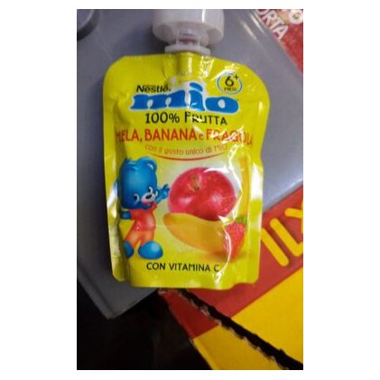 Nestlé Mio фруктовое пюре яблоко и клубника пауч, 90 г