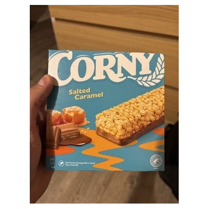 Corny мюсли-батончик с соленой карамелью