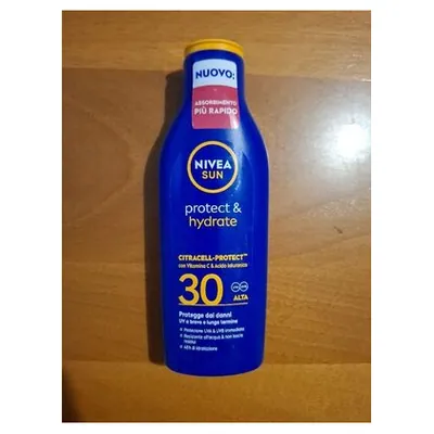 Nivea солнцезащитное молочко Protect & Hydrate SPF 30, 200 мл