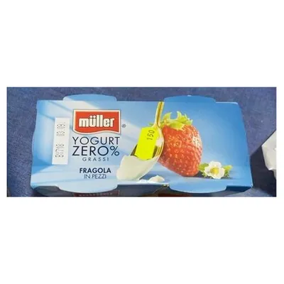 Müller low-fat 0% yogurt with strawberry pieces, 2x125 g