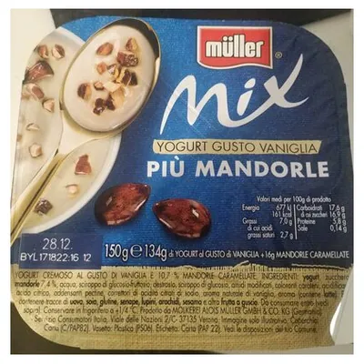 Müller Mix vanilla yogurt with caramelized almonds, 150 g