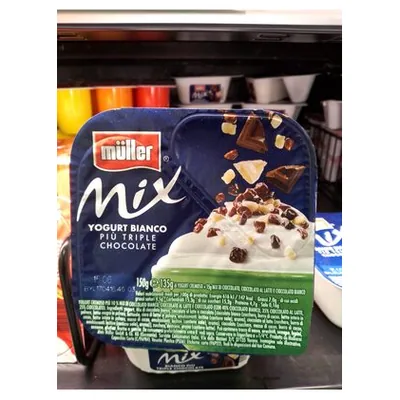 Müller Mix Triple Choco yogurt with triple chocolate, 150 g