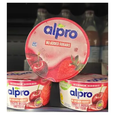 Alpro йогурт соевый лесные ягоды и финики, 135 г