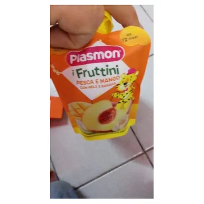 Plasmon Spremi&Gusta peach and mango fruit puree pouch, 130 g