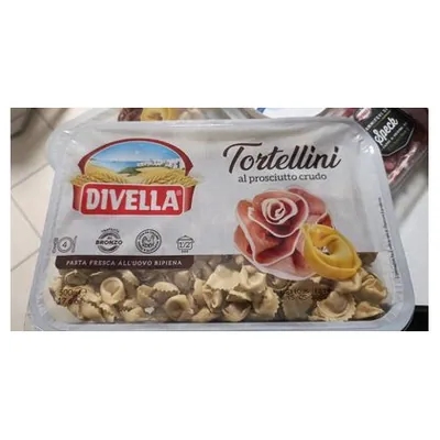 Divella Tortellini fresh pasta with prosciutto crudo, 500 g