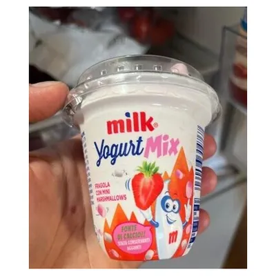 Milk Mix yogurt with marshmallows, 110 g