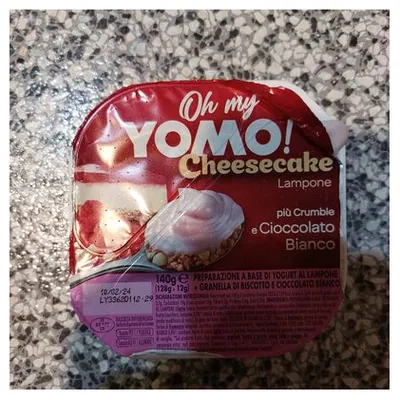 Yomo Oh My Yomo cheesecake and raspberry flavored yogurt with crumble and white chocolate, 140 g