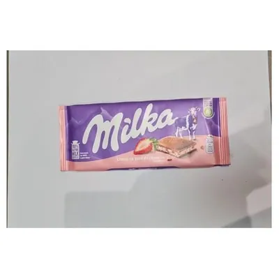 Milka strawberry yoghurt chocolate, 100 g