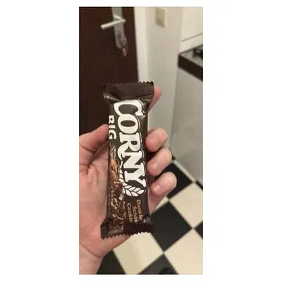 Corny Big злаковый батончик с тёмным шоколадом и печеньем
