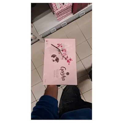 Geisha milk chocolates boxed, 185 g